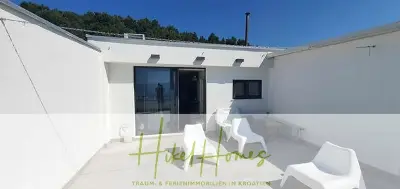 Charmantes 1-Zimmer-Appartement mit Meerblick im Herzen von Split mit Dachterrasse — Bild 10