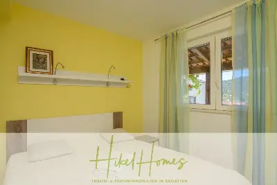 Meerblick Appartementhaus mit 3 Wohnungen, Karten, Terrassen — Bild 10