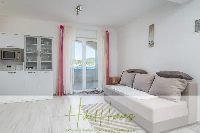 Meerblick Appartementhaus mit 3 Wohnungen, Karten, Terrassen — Bild 19