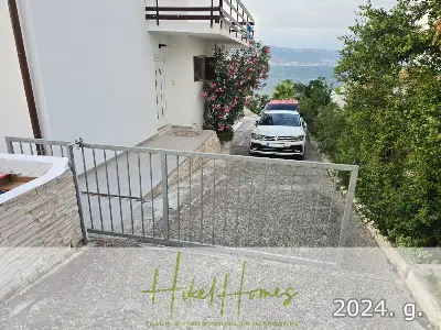 1. Reihe dirkt Meer mit 5 SZ, Pool, Jacuzzi, ... auf der Insel Ciovo (bei Trogir mit 2 Brücken) — Bild 22