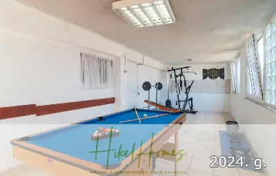 1. Reihe dirkt Meer mit 5 SZ, Pool, Jacuzzi, ... auf der Insel Ciovo (bei Trogir mit 2 Brücken) — Bild 19
