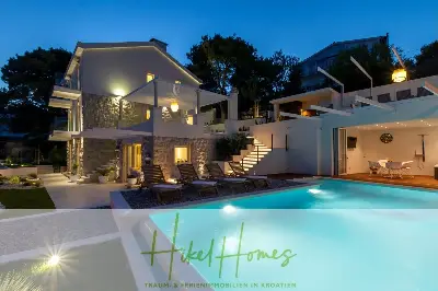 Sehr großzügige Meerblick Villa mit 300m² auf 800m² Grundstück, 4 Garagen, Pool, Terrassen — Bild 26