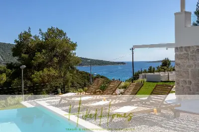 Sehr großzügige Meerblick Villa mit 300m² auf 800m² Grundstück, 4 Garagen, Pool, Terrassen — Bild 7