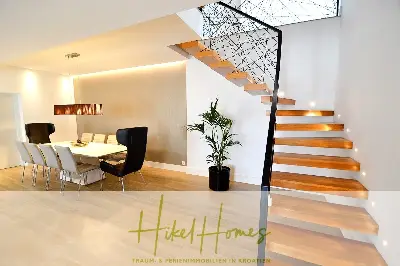 Sehr großzügige Meerblick Villa mit 300m² auf 800m² Grundstück, 4 Garagen, Pool, Terrassen — Bild 13