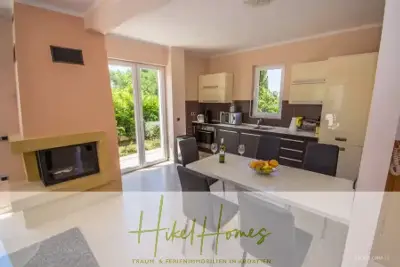Villa im Mittelmeerstil mit 3 SZ, Pool, Dachterrasse mit Meerblick - möbiliert (15) — Bild 8