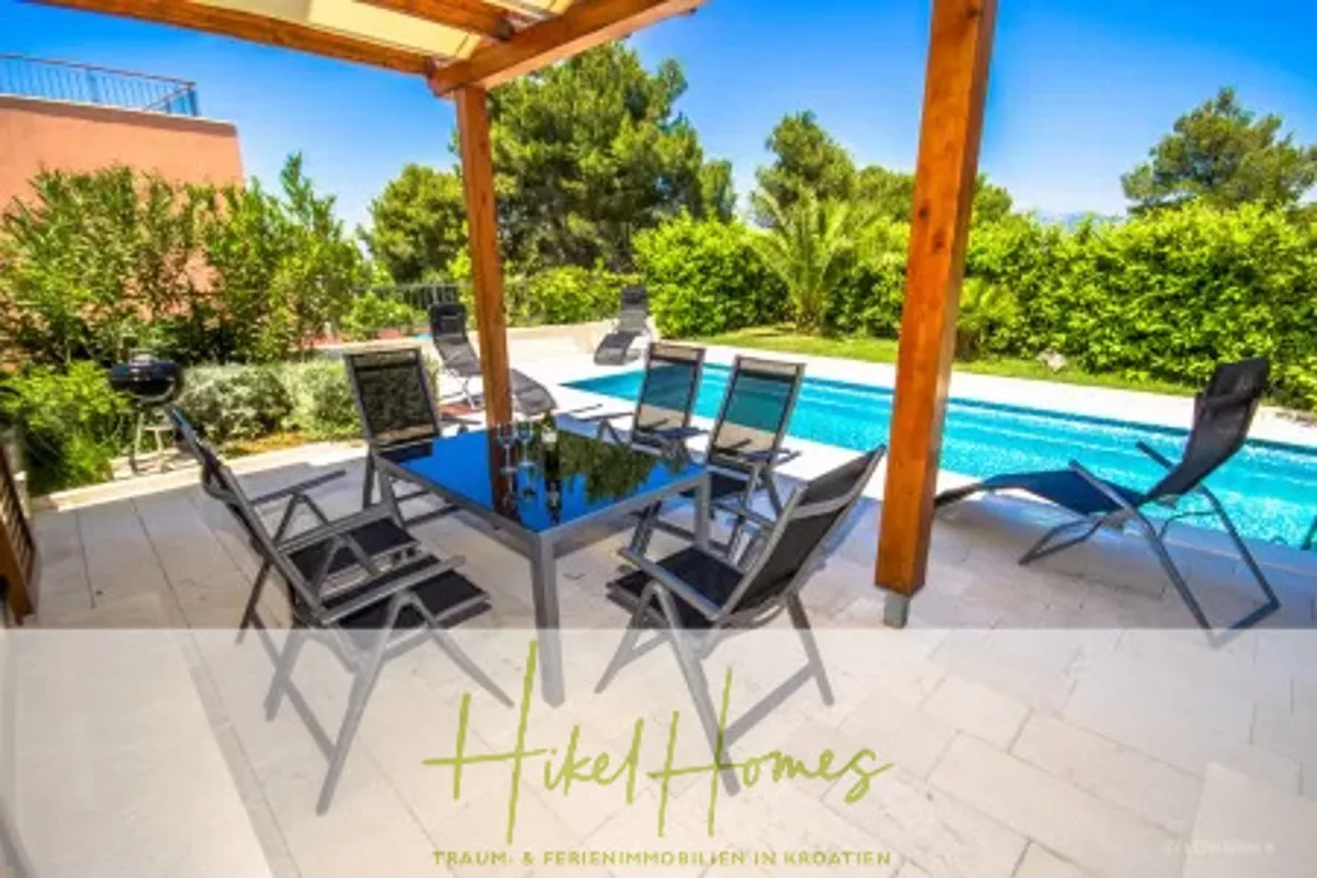 Villa im Mittelmeerstil mit 3 SZ, Pool, Dachterrasse mit Meerblick (7) — Bild 4