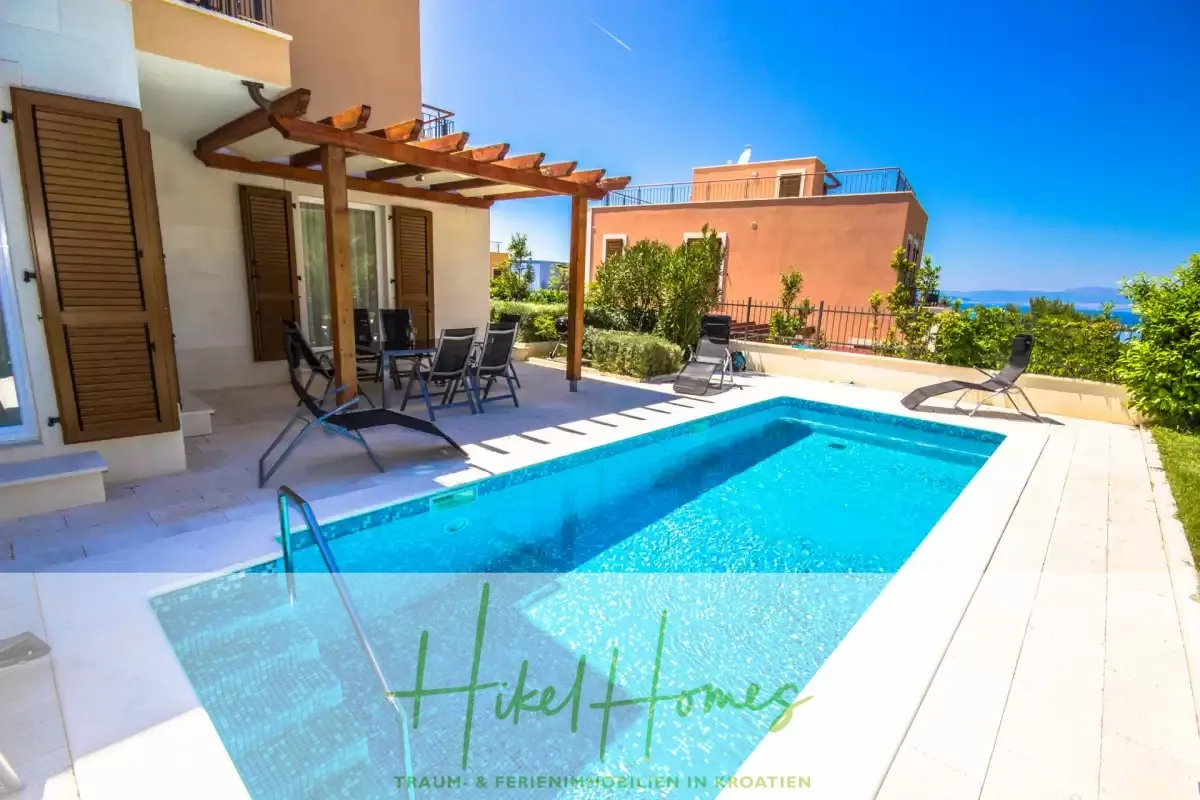 Villa im Mittelmeerstil mit 3 SZ, Pool, Dachterrasse mit Meerblick (7) — Bild 5