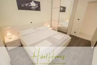 Villa im Mittelmeerstil mit 3 SZ, Pool, Dachterrasse mit Meerblick (2) — Bild 17