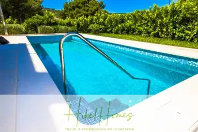 Villa im Mittelmeerstil mit 3 SZ, Pool, Dachterrasse mit Meerblick (2) — Bild 7