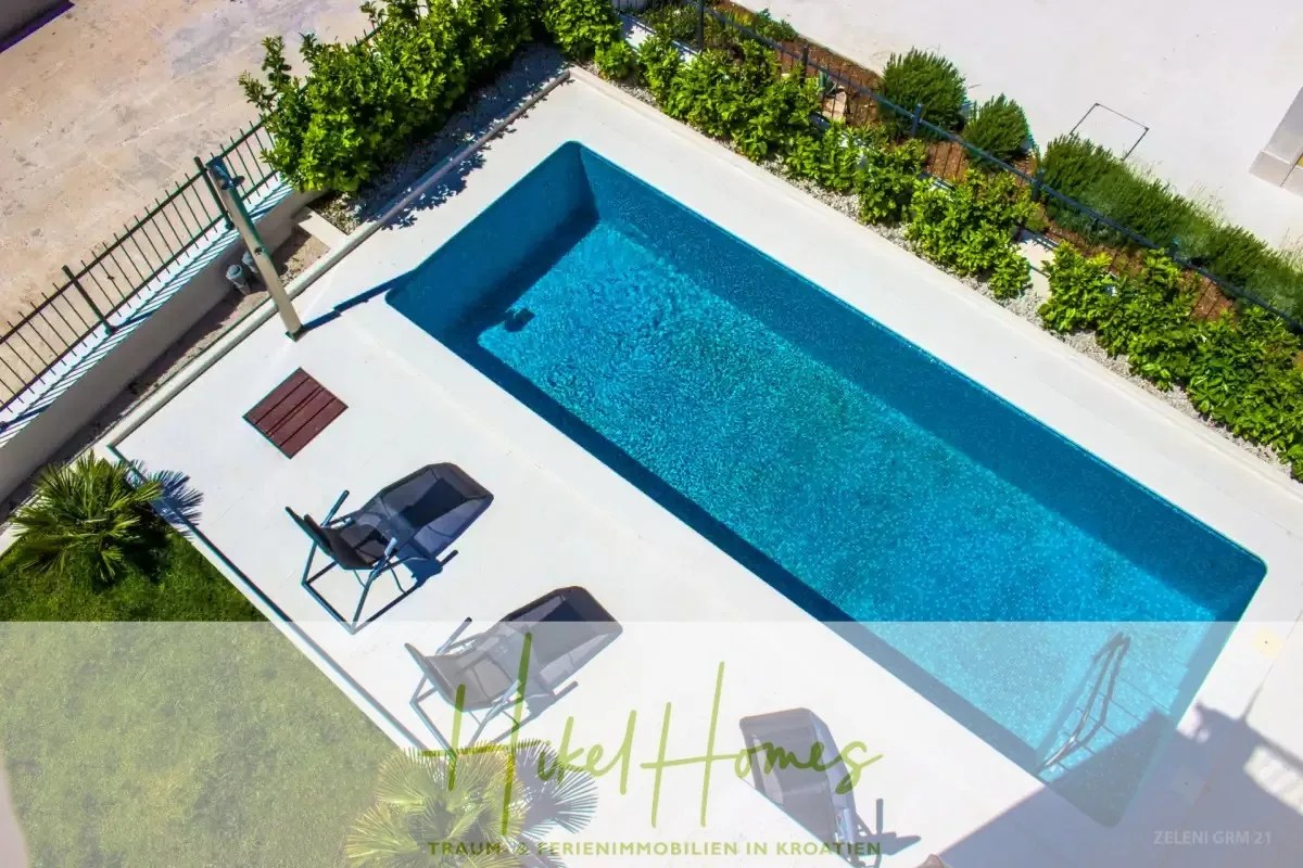 Villa im Mittelmeerstil mit 3 SZ, Pool, Dachterrasse mit Meerblick (1) — Bild 4