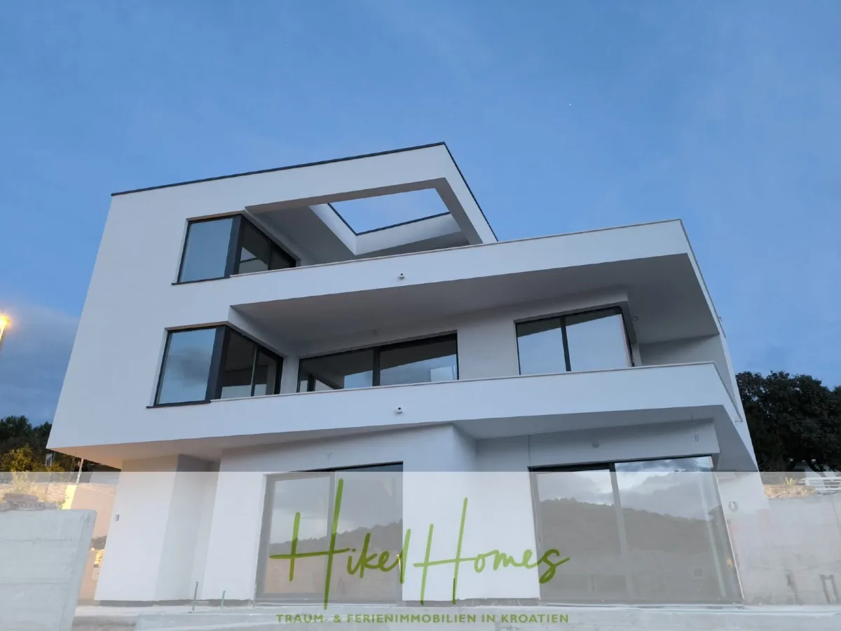 Einziehen im Sommer - Meerblick Neubau-Luxusvilla mit Einrichtung, Infinitypool & Raumkonzept — Bild 1