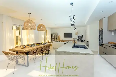 4 Schlafzimmer / 32m² Pool / Sommerküche - Neubauhaus nur 8km von Omis entfernt — Bild 9