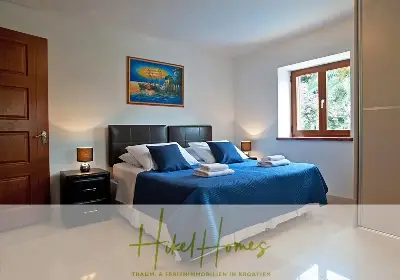 Villa mit 3 großzügigen Appartements mit jeweils 3 SZ, Küche, 2 x Pool, ... — Bild 10