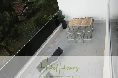 Erstbezug-Neubau Villa / Luxus Ausstattung / Pool / ... — Bild 20