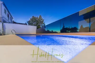 Erstbezug-Neubau Villa / Luxus Ausstattung / Pool / ... — Bild 10