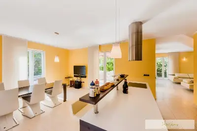 Großzügige Villa im Mittelmeerstil mit 3 SZ, Pool, Dachterrasse mit Meerblick (12) — Bild 9