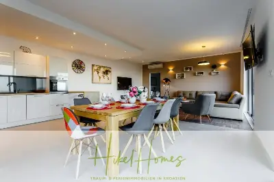 Meerblick auf 2903m² großem Grundstück in wunderbarer Alleinlage am Stadtrand von Split — Bild 10