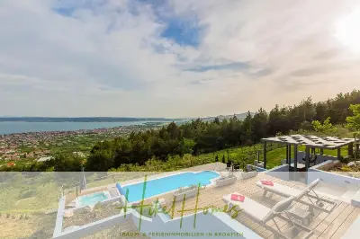 Meerblick auf 2903m² großem Grundstück in wunderbarer Alleinlage am Stadtrand von Split — Bild 23