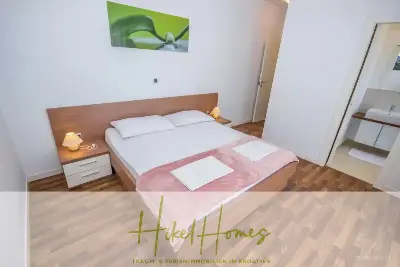 Villa im Mittelmeerstil mit 3 SZ, Pool, Dachterrasse mit Meerblick (3/4) — Bild 20