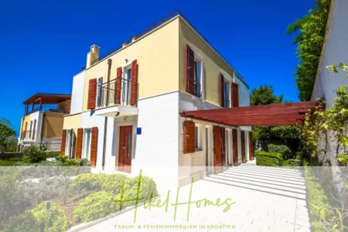Villa im Mittelmeerstil mit 3 SZ, Pool, Dachterrasse mit Meerblick - möbiliert (9) — Bild 2