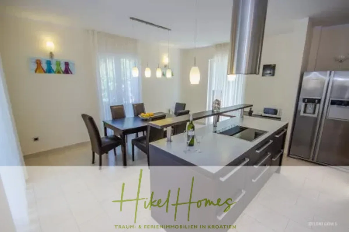 Villa im Mittelmeerstil mit 3 SZ, Pool, Dachterrasse mit Meerblick - möbiliert (9) — Bild 3
