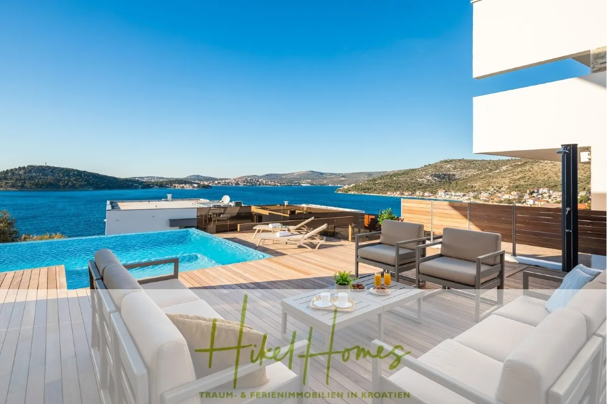 Bezugsfertige Luxus-Meerblick Villa mit 4 SZ, Pool, Sauna, Fitness, Jacuzzi, vollständig möbliert — Bild 3