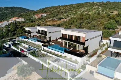 Bezugsfertige Luxus-Meerblick Villa mit 4 SZ, Pool, Sauna, Fitness, Jacuzzi, vollständig möbliert — Bild 9