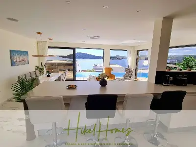 Seeview 2 von 3 | Möbilierte Luxus-Meerblick Villa mit 4 SZ, Pool, Sauna, Fitness, Jacuzzi, — Bild 20