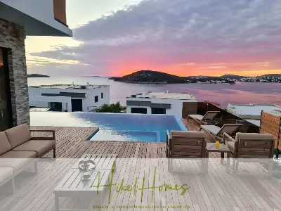 Seeview 2 von 3 | Möbilierte Luxus-Meerblick Villa mit 4 SZ, Pool, Sauna, Fitness, Jacuzzi, — Bild 7